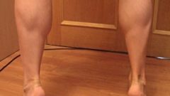 Naked Chick Bodybuilder Posing, Biceps Flexing – Anouk